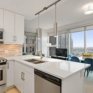 simply-comfort-stylish-downtown-condos.calgaryhotelsearch.com/
