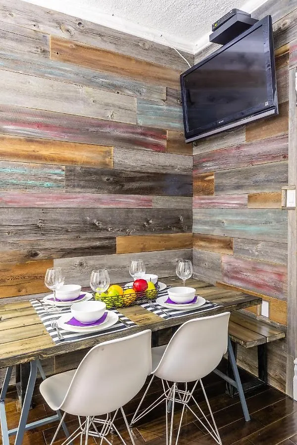 Nb Urban Luxury Suites トロント カナダ