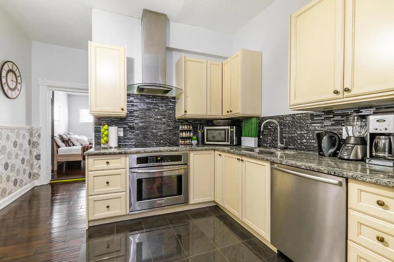 アパート Nb Urban Luxury Suites トロント